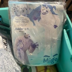 Small foot toddler costume migo size 3-4
